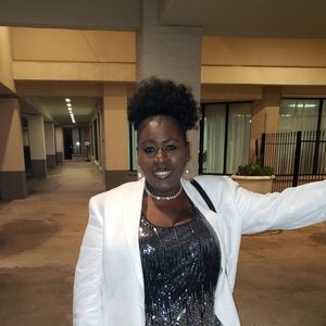 Meet your Posher, Linda